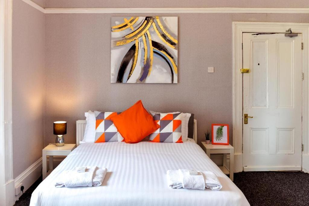 The Alexander - By Tifa Stays Swansea Exteriör bild