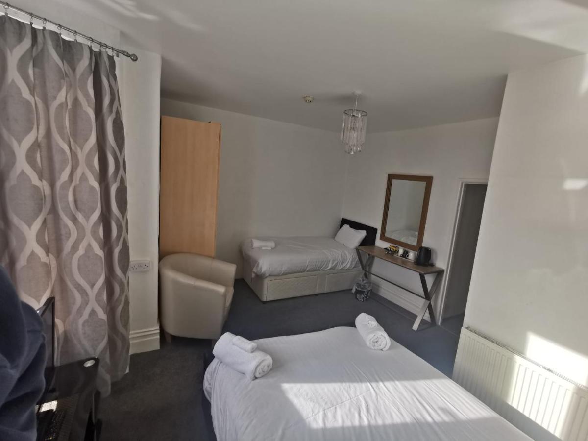 The Alexander - By Tifa Stays Swansea Exteriör bild
