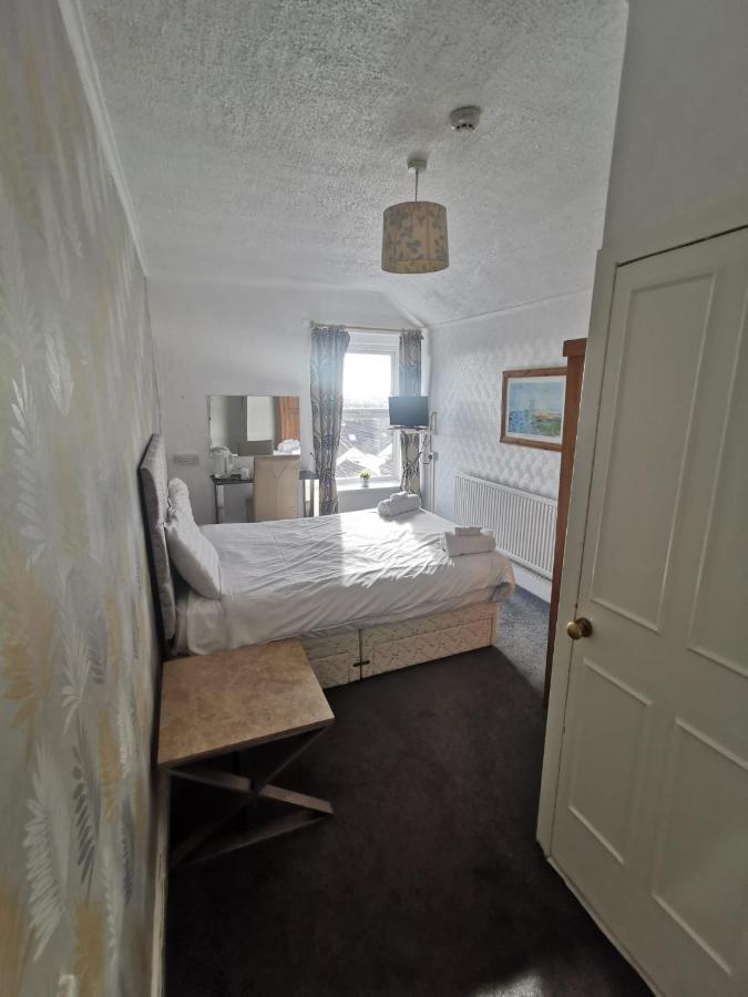 The Alexander - By Tifa Stays Swansea Exteriör bild