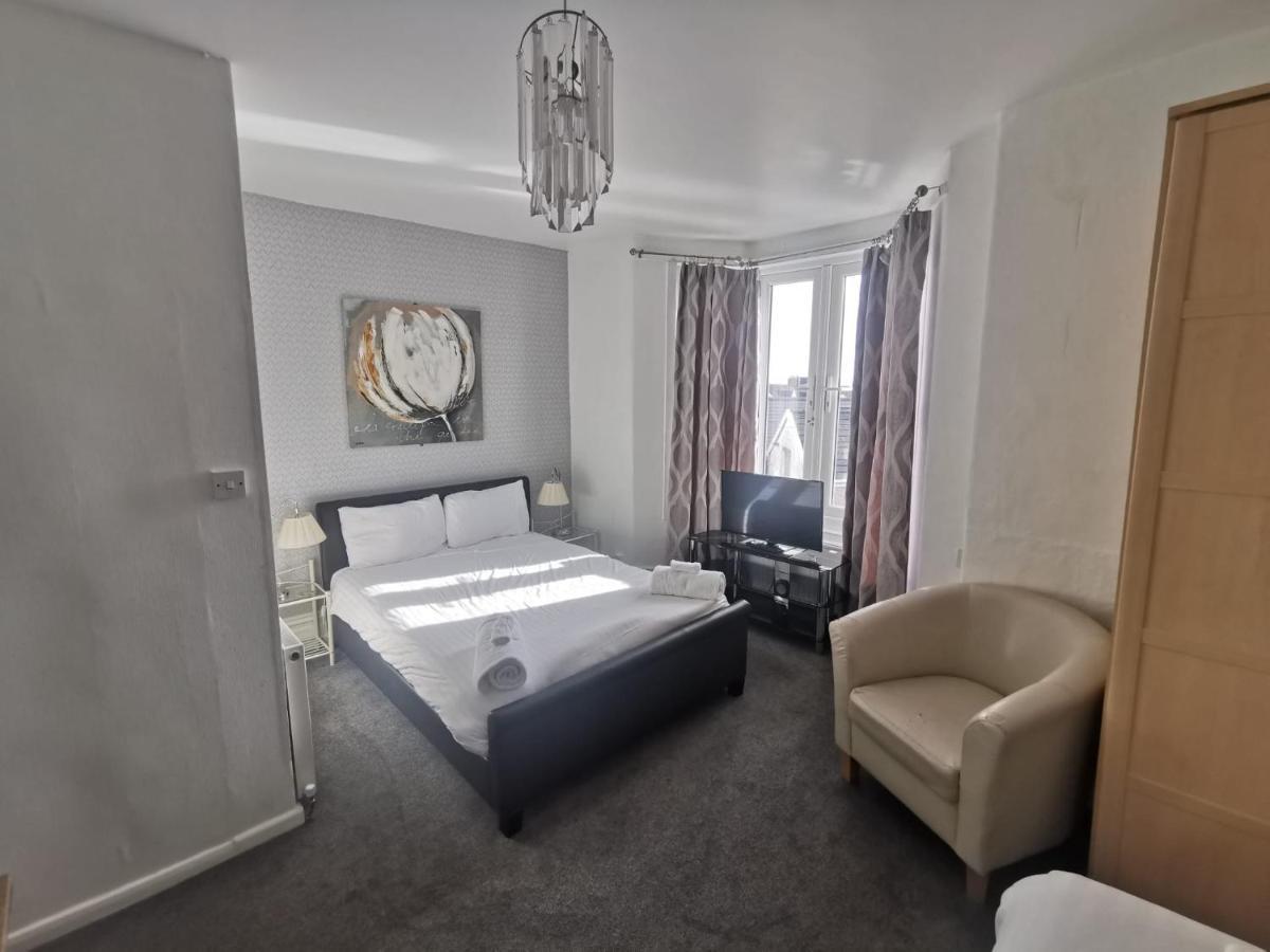 The Alexander - By Tifa Stays Swansea Exteriör bild